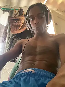 Larry-n-clouds live sex cam