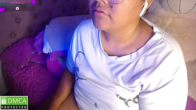 KittyHot20 live sex cam