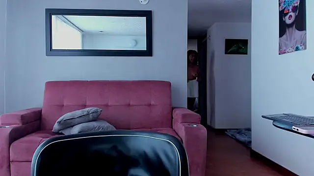 lauramcdowell1 live sex cam