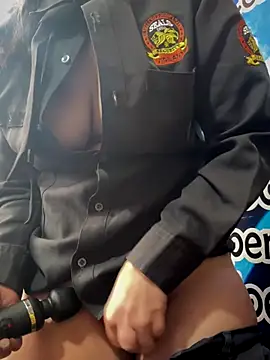 Alysson-- live sex cam