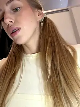 kira_mia live sex cam