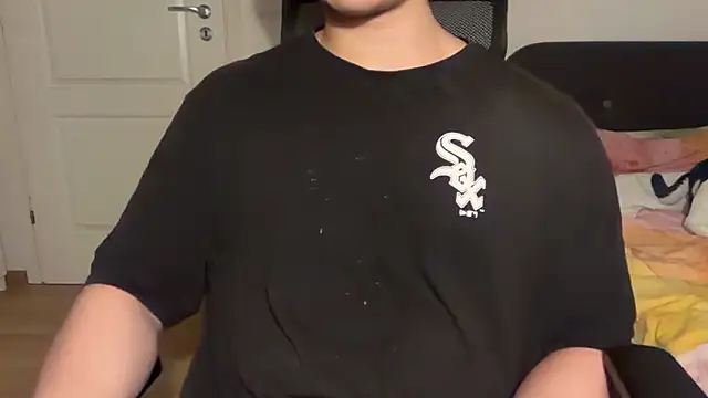 jungcock3210 live sex cam