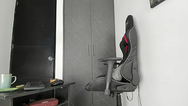 sergiio_mesa27 live sex cam