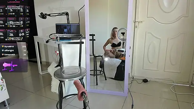 valery_sweetscheeks live sex cam