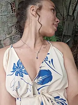 HelenHoltz live sex cam