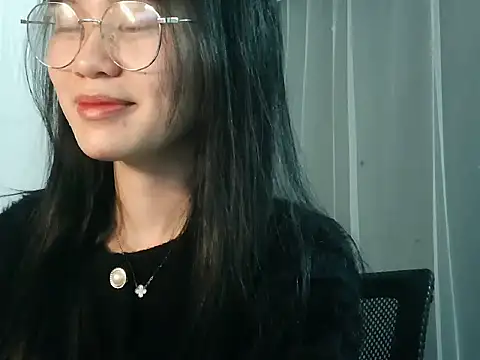 Nunaa18 live sex cam