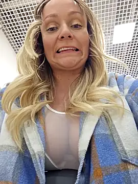 Bondgirl_013 live sex cam