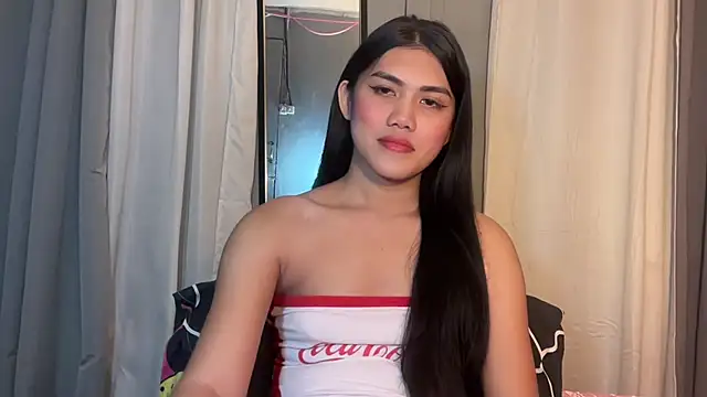 Delicate_Savannah live sex cam