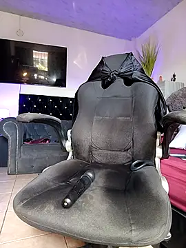 Naughty_Charly live sex cam