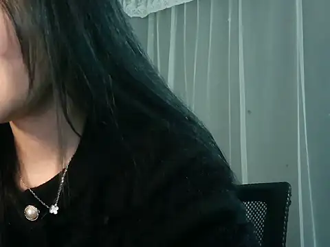 Nunaa18 live sex cam