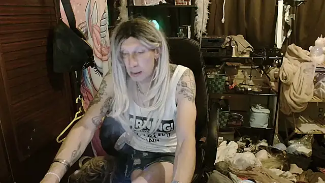 Ombeline1 live sex cam