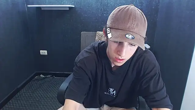 Kerverr_ live sex cam