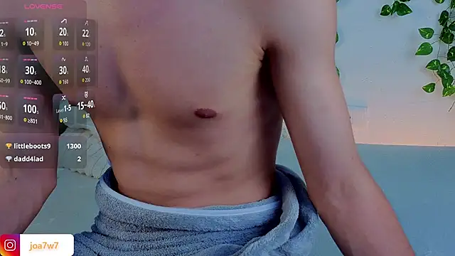 Levii_Ackermann live sex cam