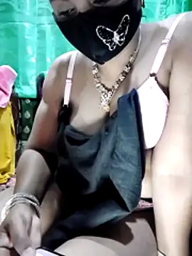 Mistompa24 live sex cam