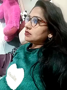 urvashi01224 live sex cam