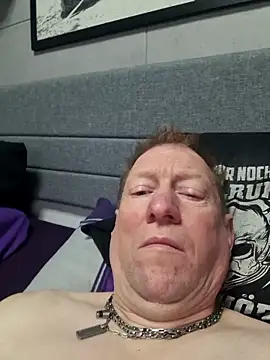 tomtom111111 live sex cam