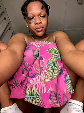 Boneca25 live sex cam