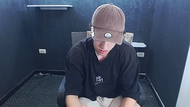 Kerverr_ live sex cam