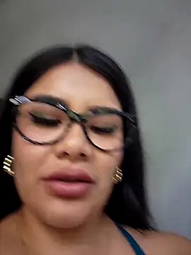 Issane_Peru live sex cam