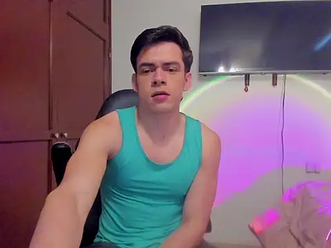 Lucian_Gomez_ live sex cam