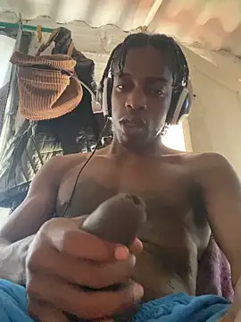 Larry-n-clouds live sex cam