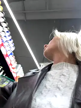 VikaBunny1 live sex cam