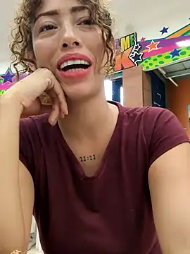 roxyrougee live sex cam