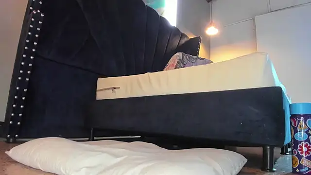 MAHIASMITH13 live sex cam