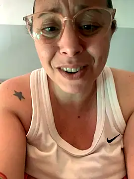 LupitaHaze live sex cam