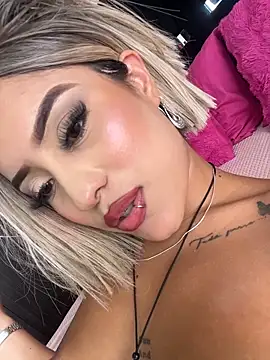 MystiqueXXX live sex cam