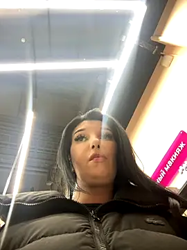 Tisha_Busty live sex cam