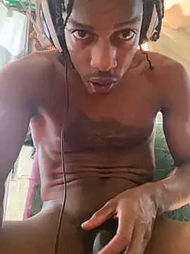 Larry-n-clouds live sex cam