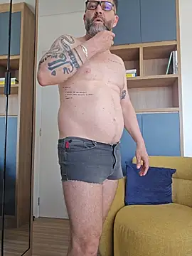 lorenzoDaddy live sex cam