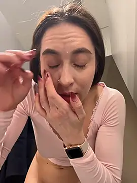 Holly_Play live sex cam