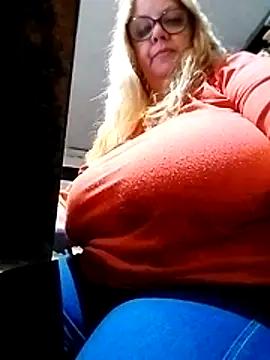 JennyInVegas live sex cam