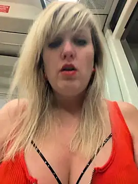 Sexybiene969 live sex cam