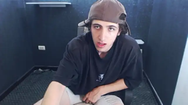 Kerverr_ live sex cam