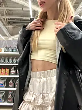 kira_mia live sex cam