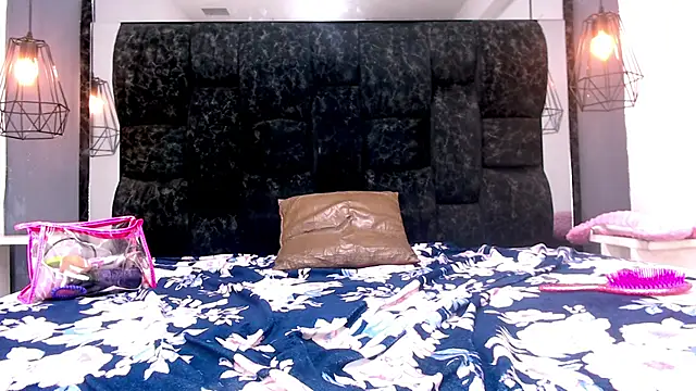 AndreaGil_ live sex cam