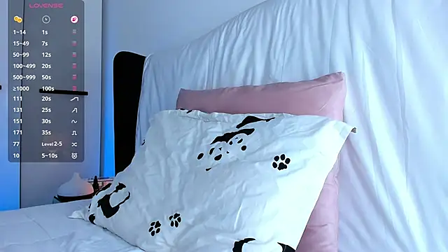 Ellamilano9 live sex cam