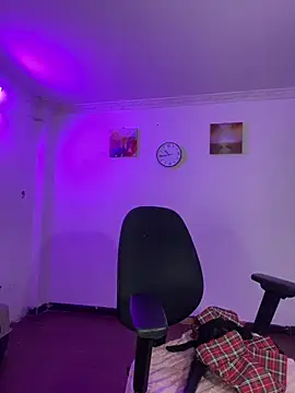 MiiaaJoness live sex cam