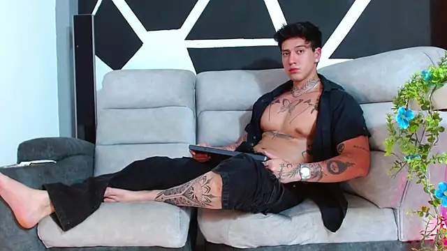 JUSTIN_FULLER1 live sex cam