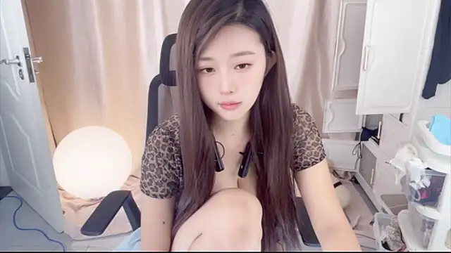 yiyi5588 live sex cam