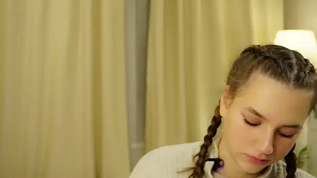 MaryaGreggs live sex cam