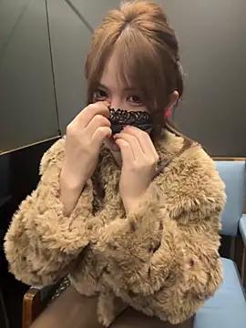 Selenaaaaa- live sex cam