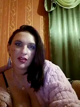 LaraDiva7799 live sex cam