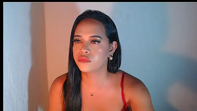 Lorainnelustts live sex cam