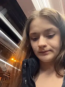 KittyQueeny live sex cam