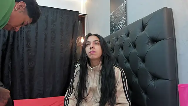 violet_and_myers live sex cam