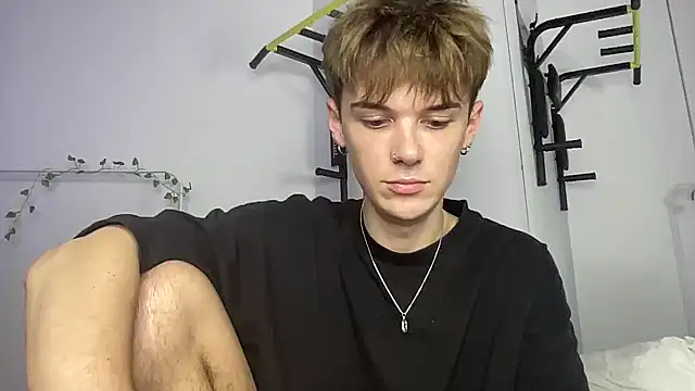 Milk_Guy live sex cam